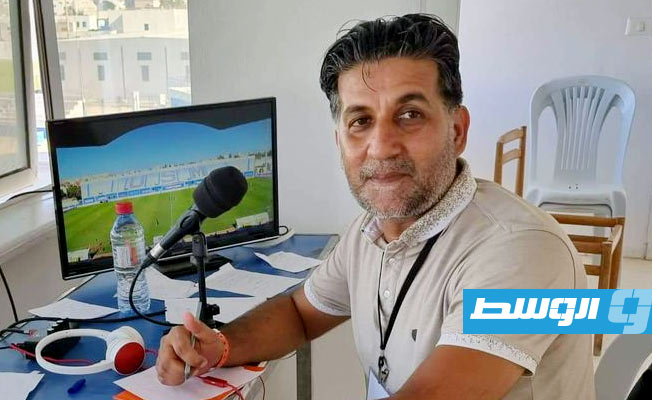عبر قناة الوسط (WTV)، سراج سالم يعلق على مباراة مباراة الهلال وأبوسليم في دور سداسي التتويج للدوري الليبي الممتاز لكرة القدم. (أرشيفية، الإنترنت)