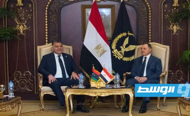 وزير الداخلية يتطلع إلى تعزيز التعاون مع الأجهزة الأمنية المصرية