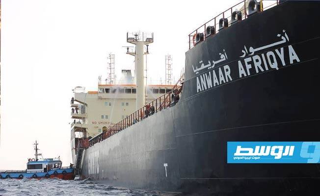 شركة البريقة تؤكد توافر الوقود.. وتعلن وصول شحنات جديدة إلى ميناءي طرابلس ومصراتة