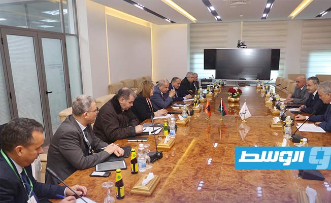 اجتماع مسؤولي مؤسسة النفط وشركة «سوناطراك» الجزائرية، الأحد 14 يناير 2024. (مؤسسة النفط)