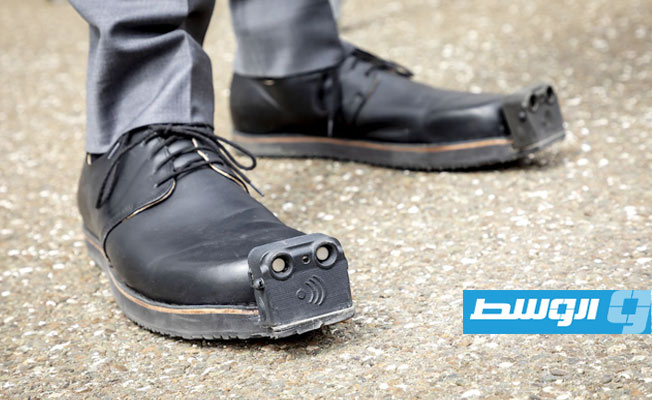 شركة نمساوية تطور حذاء بديلا عن «عصا المكفوفين»