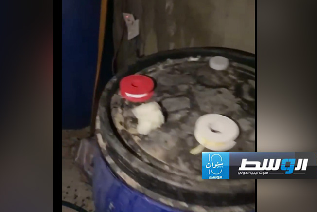مداهمة مصنع خمور في بنغازي (فيديو)