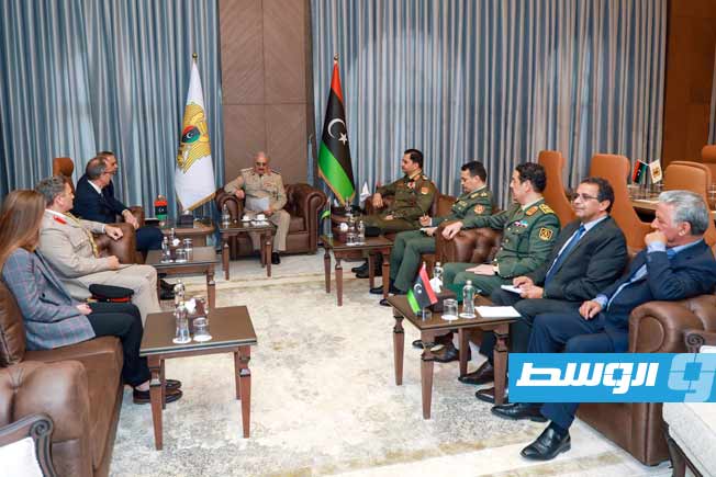 Haftar discusses developments in the political process with British Ambassador Reynolds