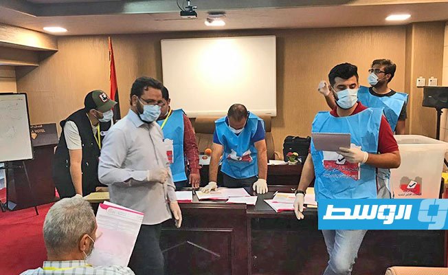 ورشة تدريبية لمشرفي ومراقبي الانتخابات البلدية في مصراتة
