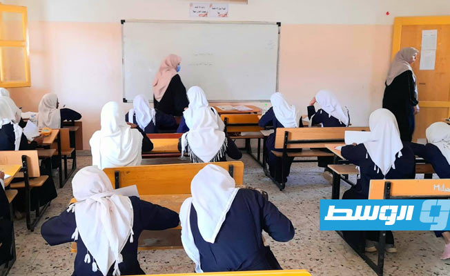 لجنة امتحانات النقل في إحدى مدارس سبها، 26 يونيو 2022. (بوابة الوسط)