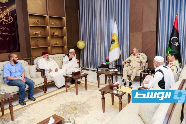 Marshal Haftar Receives a Delegation of Tribal Leaders from Zintan