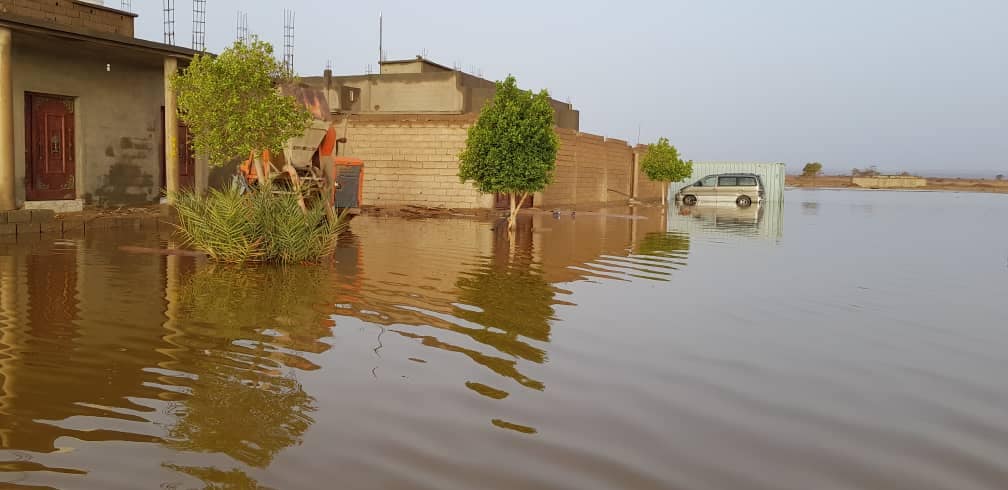 عميد غات: السيول في تزايد ونطالب بلديات الجنوب بالمساعدة في الأزمة