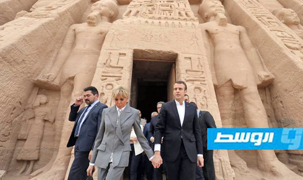 ماكرون يبدأ زيارته مصر من معبد أبو سمبل