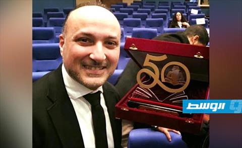 القرملاوي يفوز بجائز معرض القاهرة للكتاب