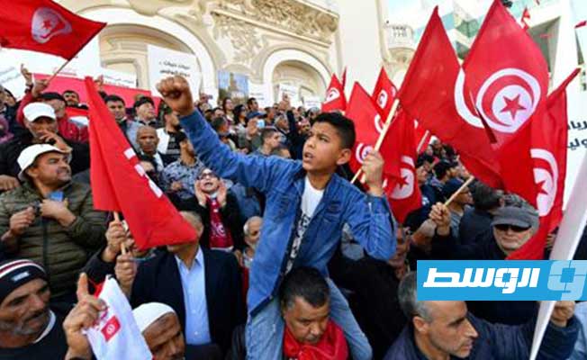 إطلاق صحفية تونسية بعد توقيفها لانتقادها وزارة الداخلية