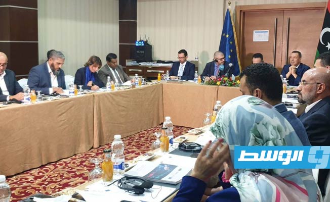 جانب من مشاركة سفير الاتحاد الأوروبي في اجتماع عن تحديات القطاع الخاص الليبي. (السفير الأوروبي لدى ليبيا)