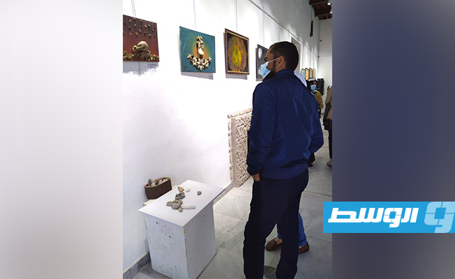 دار حسن الفقيه تستضيف معرض «ابتكار.. فن.. إبداع» لمجموعة بانوراما الألوان (بوابة الوسط)