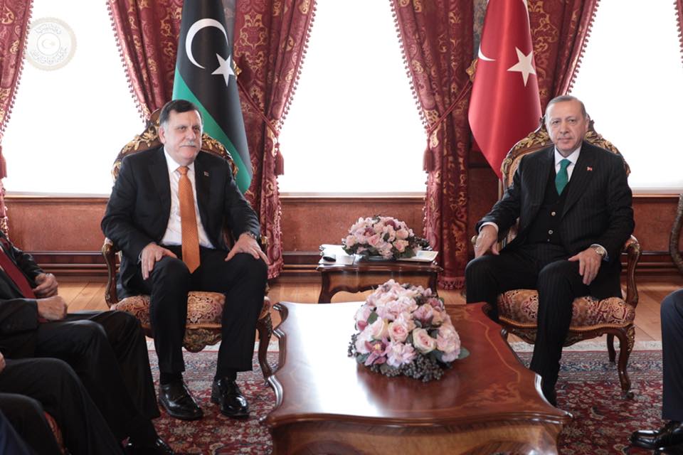 السراج وأردوغان يبحثان تطوير العلاقات الاقتصادية بين ليبيا وتركيا
