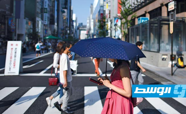 مدينة يابانية ستمنع استخدام الهواتف خلال المشي