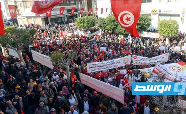 تظاهرة في تونس نظمها الاتحاد العام للشعل، 18 فبراير 2023. (رويترز)