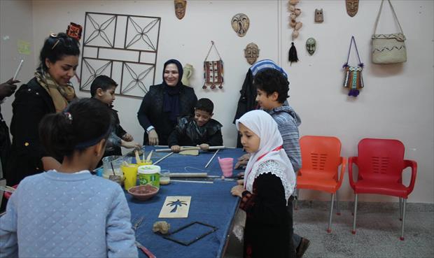 مكتب الطفل ينظم ورشًا فنية للأطفال في العطلة الدراسية