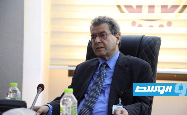 عون خلال لقائه مع وفد رجال الأعمال ورئيس وأعضاء غرفة التجارة التونسيين في طرابلس، الإثنين 28 نومفبر 2022. (وزارة النفط والغاز)