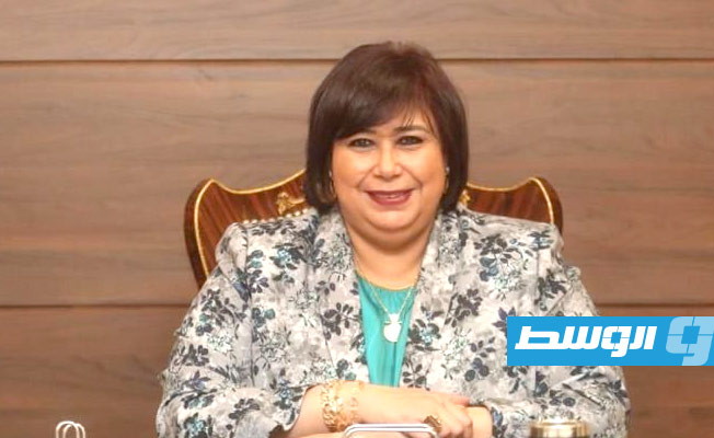وزيرة الثقافة المصرية تتابع انطلاق «سينما الشعب»