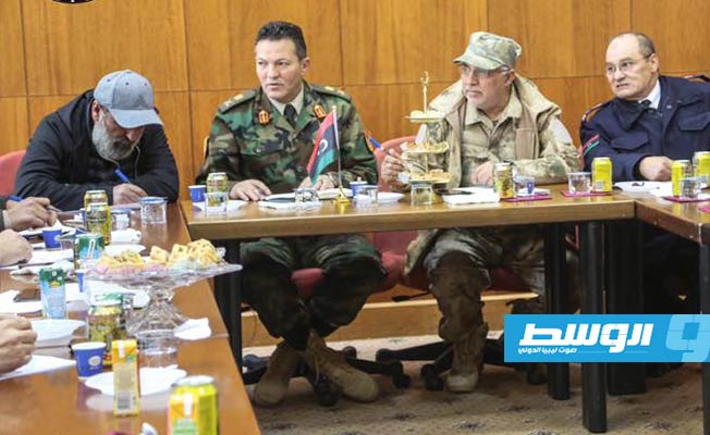 جانب من اجتماع قادة المنطقة العسكرية طرابلس والقادة الأمنيين والمدنيين، 27 فبراير 2020. (قوة حماية طرابلس)