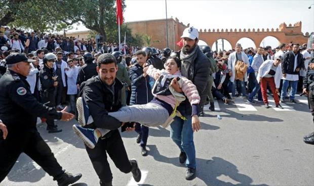 صدام بين محتجين والشرطة خلال تظاهرة للمدرسين في المغرب