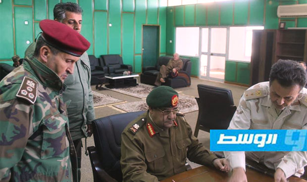 اللواء هاشم بورقعة الكزة يتسلم قيادة منطقة طبرق العسكرية