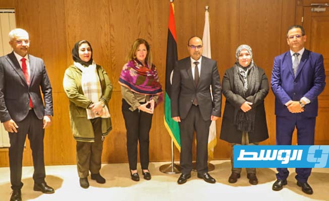 من لقاء ستيفاني وليامز، مع رئيس المجلس التسييري لبلدية بنغازي، الصقر عمران بوجواري، 18 ديسمبر 2021. (بلدية بنغازي)