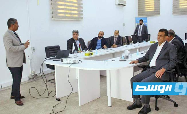 وزير الصحة المكلف رمضان أبوجناح يتابع الاستعدادات الجارية لإطلاق الاستراتيجية، الخميس 2 مارس 2023 (وزارة الصحة)