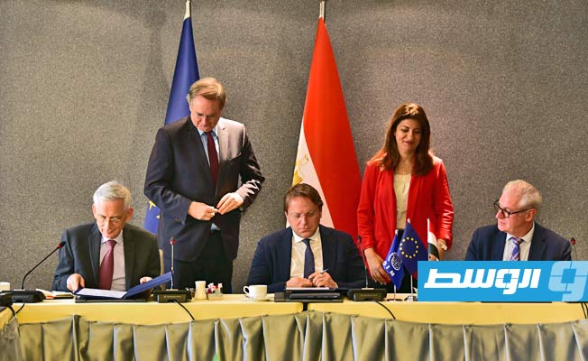 الاتحاد الأوروبي يمول اتفاق مراقبة الحدود في مصر مع تزايد الهجرة عبر ليبيا