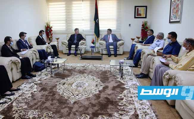 من لقاء وئام العبدلي، مع السفير الألماني في ليبيا, 29 سبتمبر 2021. (الشركة العامة للكهرباء)