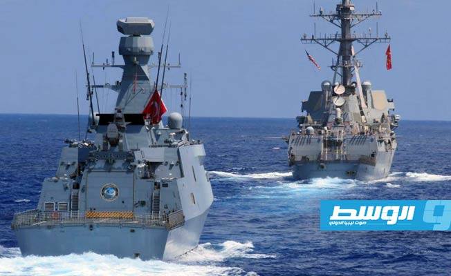 تركيا تجري تدريبات عسكرية بالذخيرة الحية في البحر المتوسط