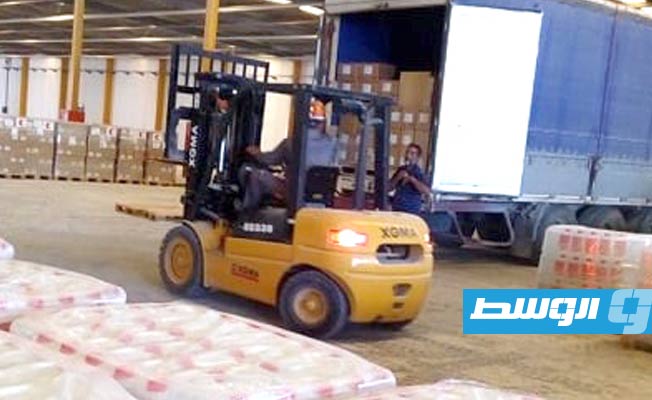 شحنة مشغلات الكلى بمخزن الإمداد الطبي في طرابلس (صفحة الجهاز على فيسبوك)