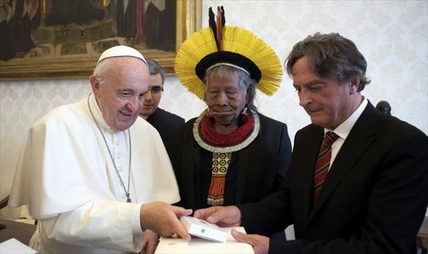 البابا فرنسيس يلتقي زعيم «الأصليين» من أجل المناخ