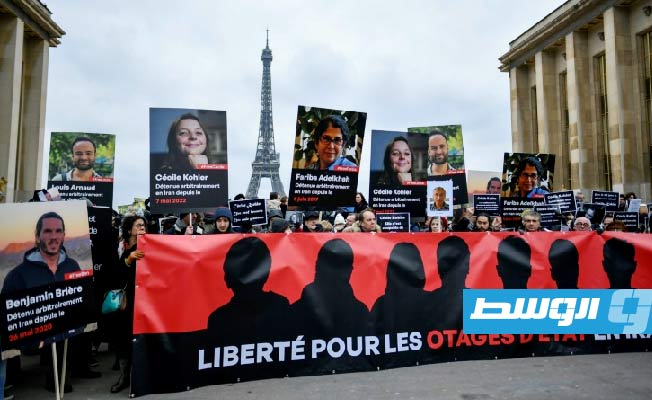 تظاهرة في باريس للمطالبة بالإفراج عن الفرنسيين المحتجزين في إيران