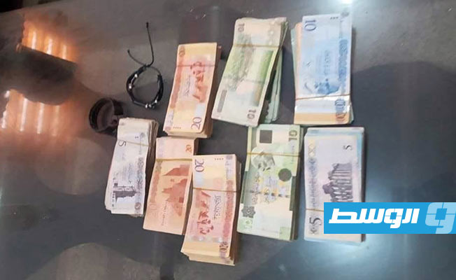ضبط شخص سرق 12 ألف دينار من مشتل في أجدابيا