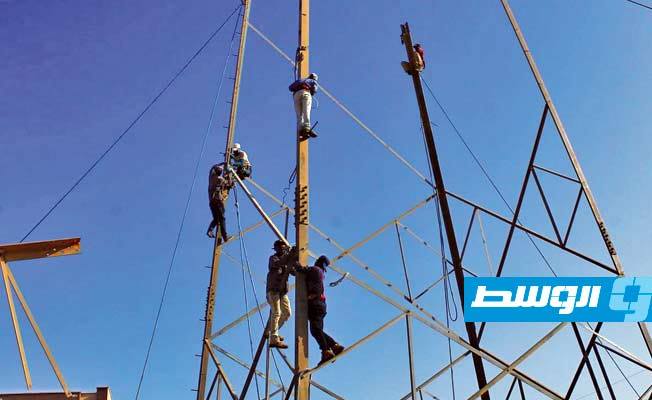 تواصل أعمال صيانة الشبكة الكهربائية جنوب طرابلس