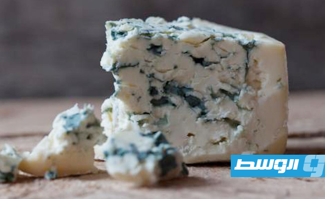كل ما تحتاج معرفته عن الجبن الأزرق