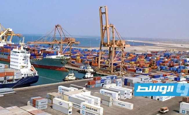 الحكومة اليمنية توافق على إنشاء ميناء بحري لتصدير المعادن باستثمارات إماراتية