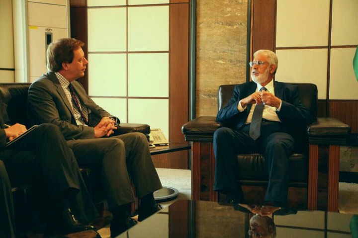 سيالة يبحث مع السفير البريطاني تطورات الأوضاع في ليبيا