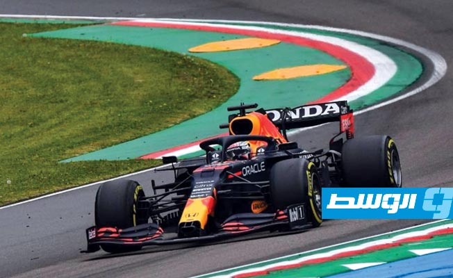 فيرستابن يحرز المركز الأول أمام هاميلتون في «فورمولا 1»