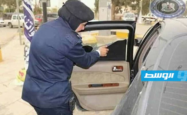 جانب من الحمله الأمنية المرورية لوحدة الشرطة النسائية في بنغازي. (الإنترنت)