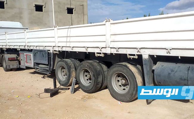شاحنة كان على متنها كمية مخدر الحشيش التي جرى ضبطها في بنغازي. (وزارة الداخلية)