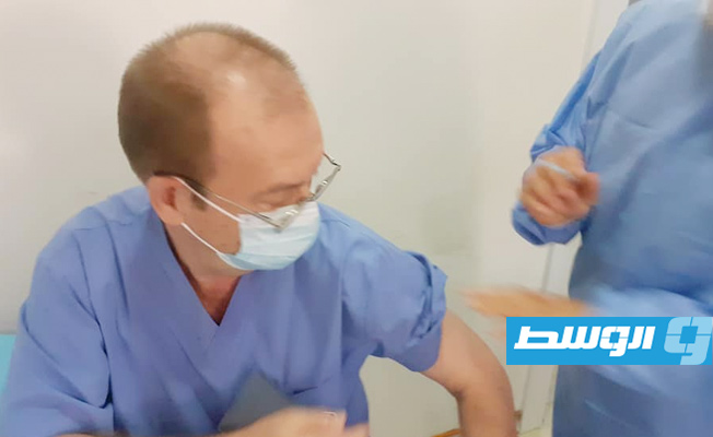 بدء تطعيم الأطقم الطبية ضد «كورونا» في طرابلس المركز