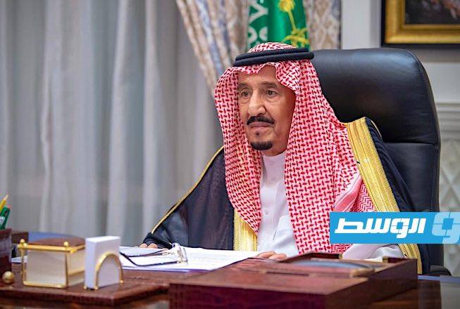 الملك سلمان يؤكد دعم السعودية الحلول السلمية لأزمتي ليبيا وسورية