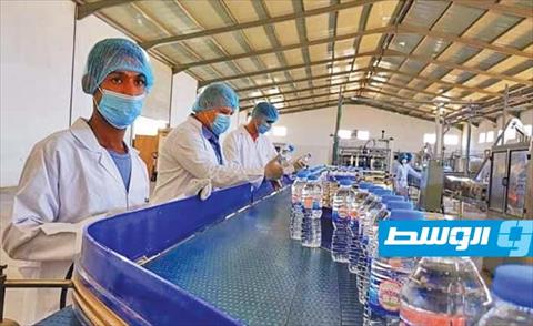 «الرقابة على الأغذية» يؤكد نظافة مصنع لتعبئة المياه في بنغازي ويصادر شحنة كبدة تركية
