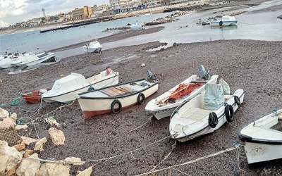 صيادو سرت يناشدون الحكومة: القوارب تتهالك بسبب عدم صيانة المرفأ