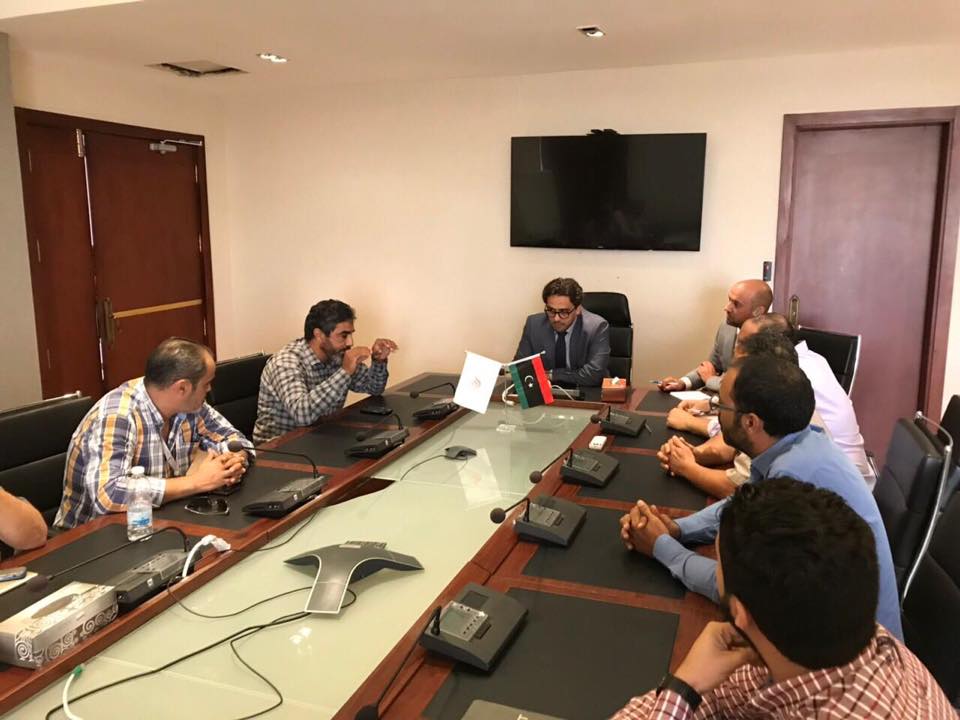 مجلس إدارة القابضة للاتصالات يتسلم مبنى البريد بشارع الزاوية في طرابلس