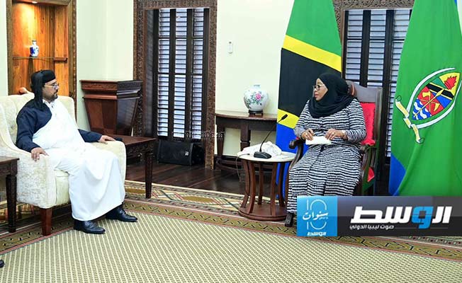 السفير عبدالمجيد الشتيوي يقدم أوراق اعتماده إلى رئيسة تنزانيا