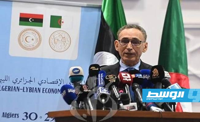 وزير الاقتصاد يدعو إلى تدشين منطقة تجارية حرة بين ليبيا والجزائر