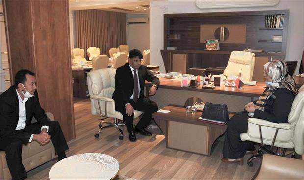 لقاء وزير العدل حليمة عبدالرحمن مع النائب العام الصديق الصور. (قسم الإعلام بمكتب النائب العام)