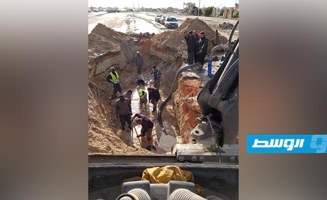 من أعمال إزالة آثار الأمطار في بنغازي.. (الشركة العامة للمياه والصرف الصحي)